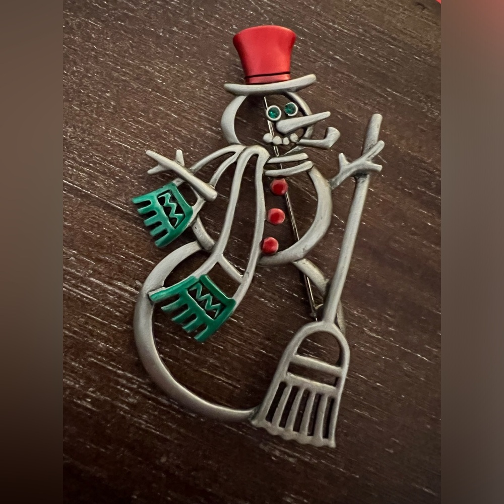 Artistic JJ Silver Tone Winter Themed Snowman Brooch with Green & Red Accents.